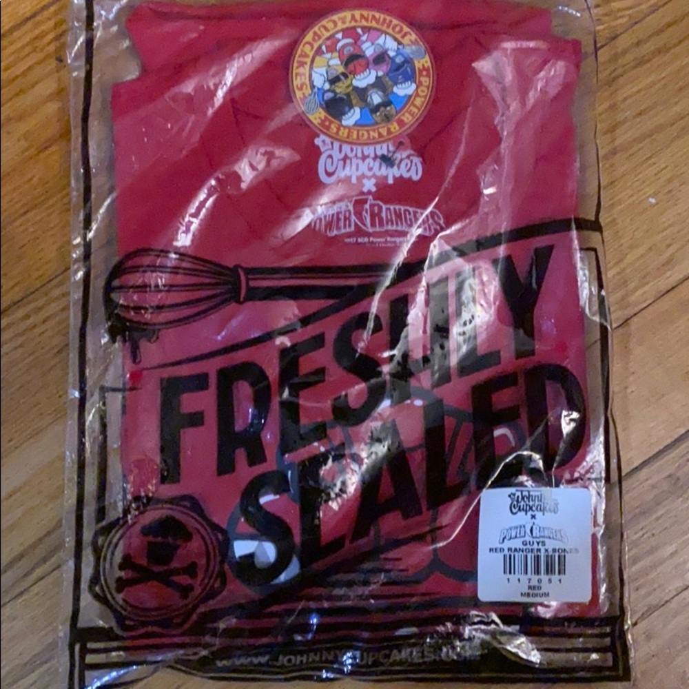 Johnny cupcakes red power ranger shirt medium new